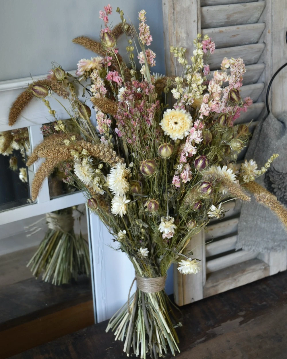 Droogbloemen Boeket In Zachte Naturel Tinten Roze En Crème - Afbeelding 5