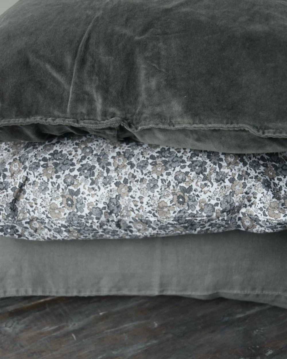 Gebloemde Kussenhoes Met Grijze En Taupe Bloemen, IB Laursen - Afbeelding 7