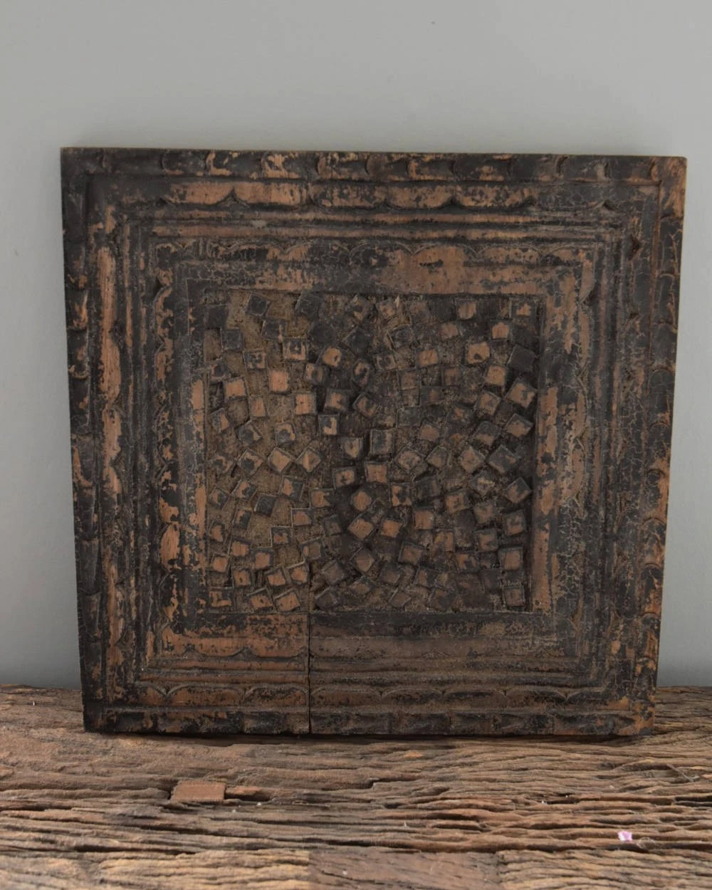 Grijs Houtsnijwerk Paneel Van Be-Uniq - Afbeelding 2