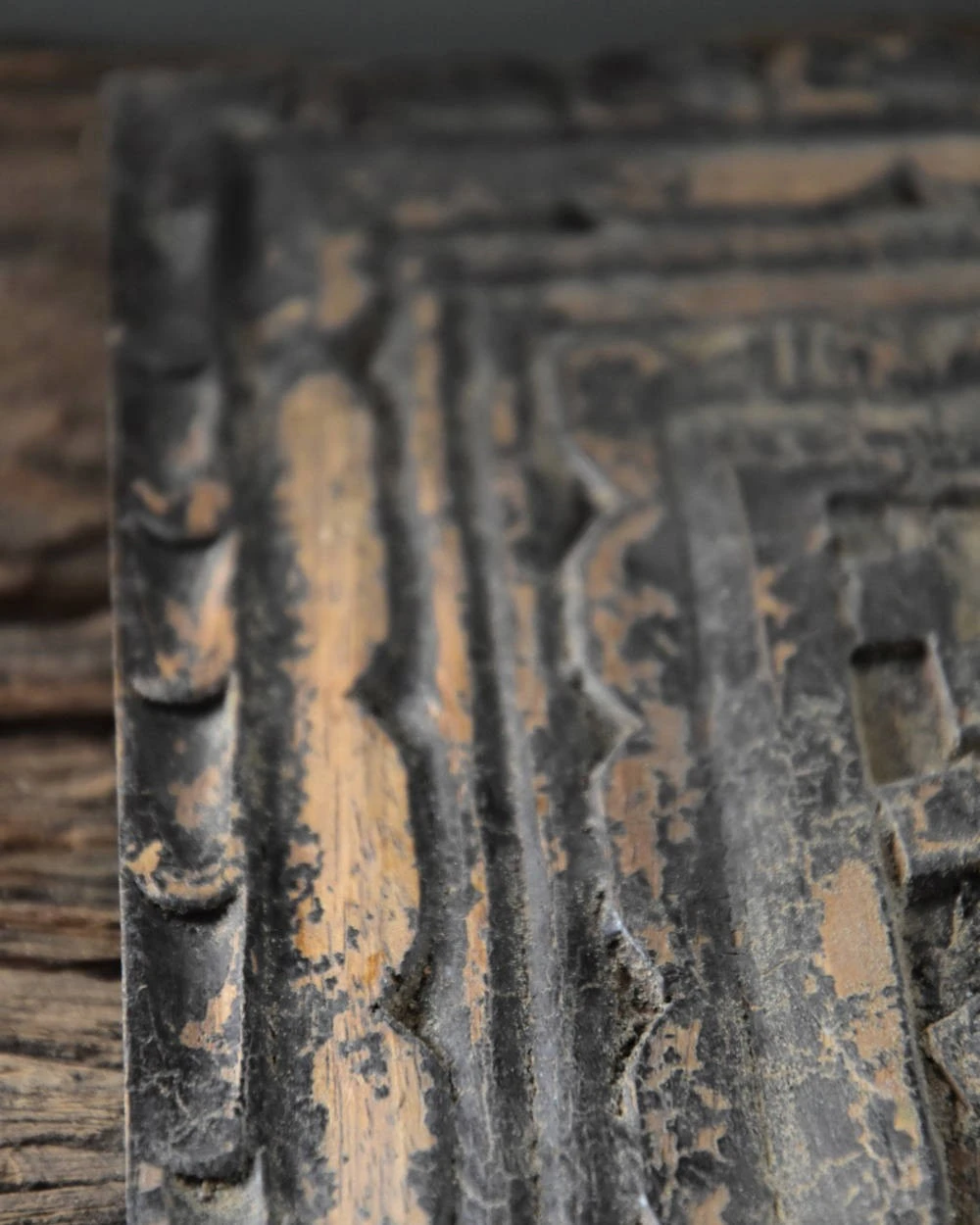 Grijs Houtsnijwerk Paneel Van Be-Uniq - Afbeelding 5