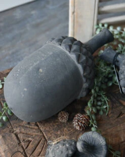 Grote Aardewerk Eikel/ Acorn Van Brynxz