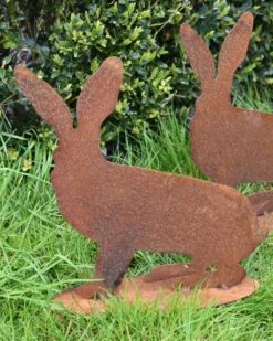 Konijn Met Gespitste Oren, Ecoroest Tuindecoratie