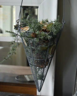 Metalen Draadmand Horizontaal In Punt Met Hengsel Zink Grijs, IB Laursen