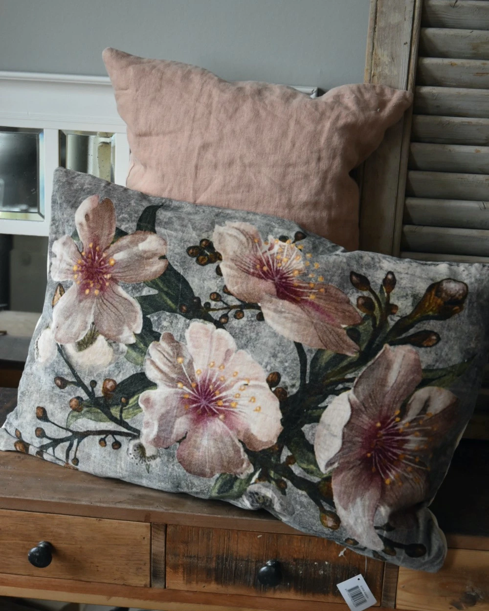 Velours Kussen Met Pastel Kleurige Bloemen Rechthoekig - Afbeelding 2