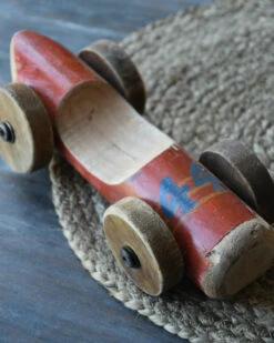 Vintage Race Auto In Het Rood Met Blauw Nr 44, IB Laursen