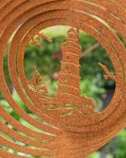 Wind Vanger Rond Vuurtoren Met Bootje En Meeuwen Ecoroest