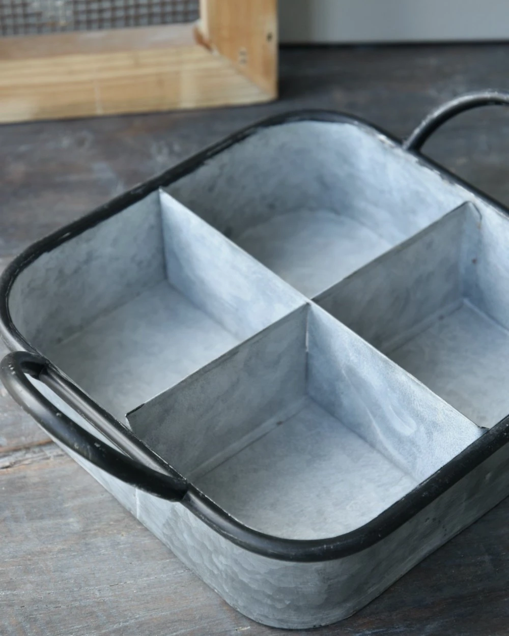 Zinken Vakkenbak Met Zwarte Accenten, IB Laursen - Afbeelding 2