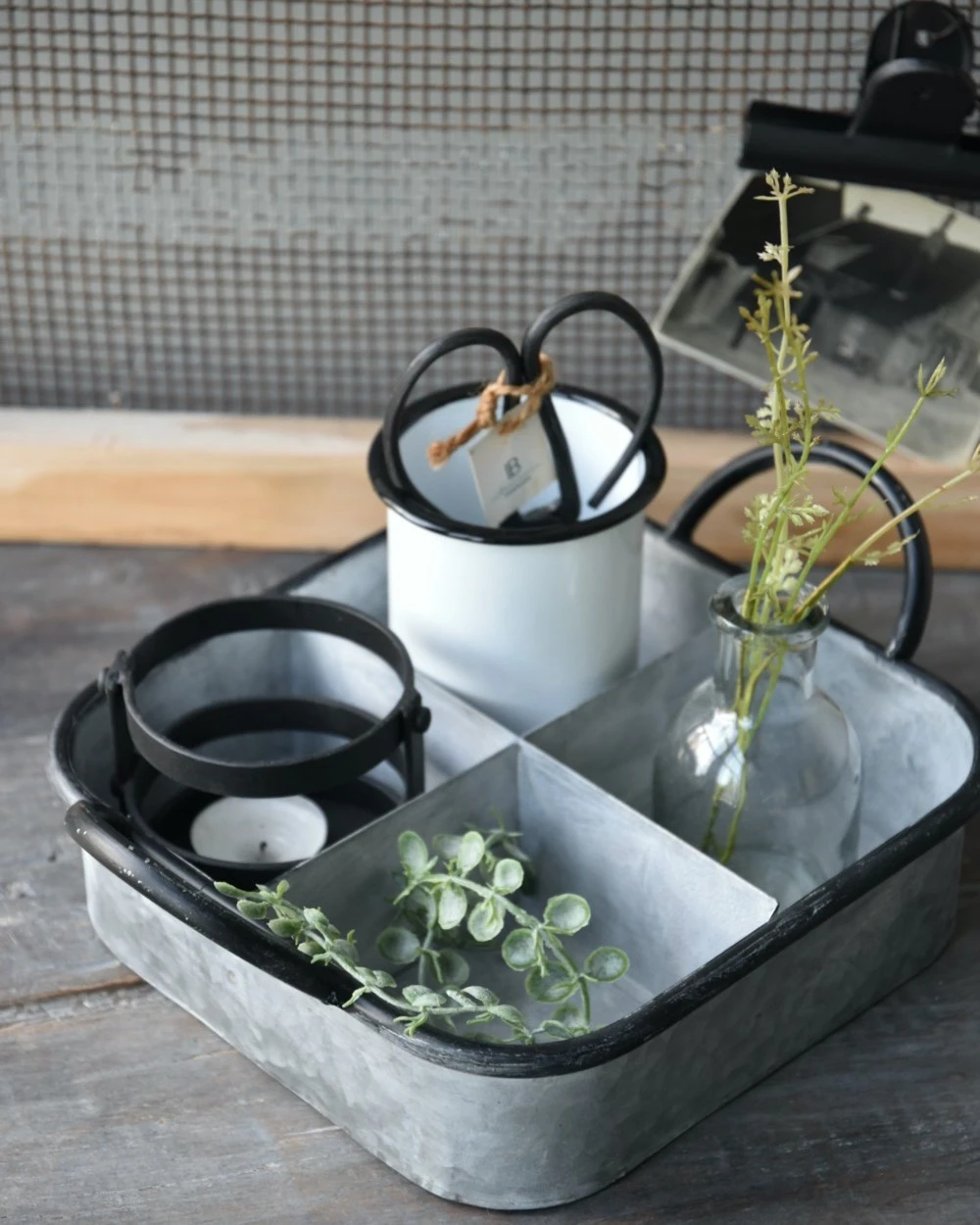 Zinken Vakkenbak Met Zwarte Accenten, IB Laursen