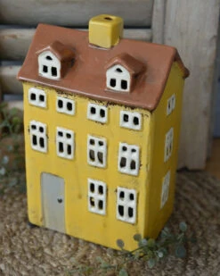 Zonnig Geel Theelicht Pakhuis Met Dakkapellen Nyhavn, IB Laursen