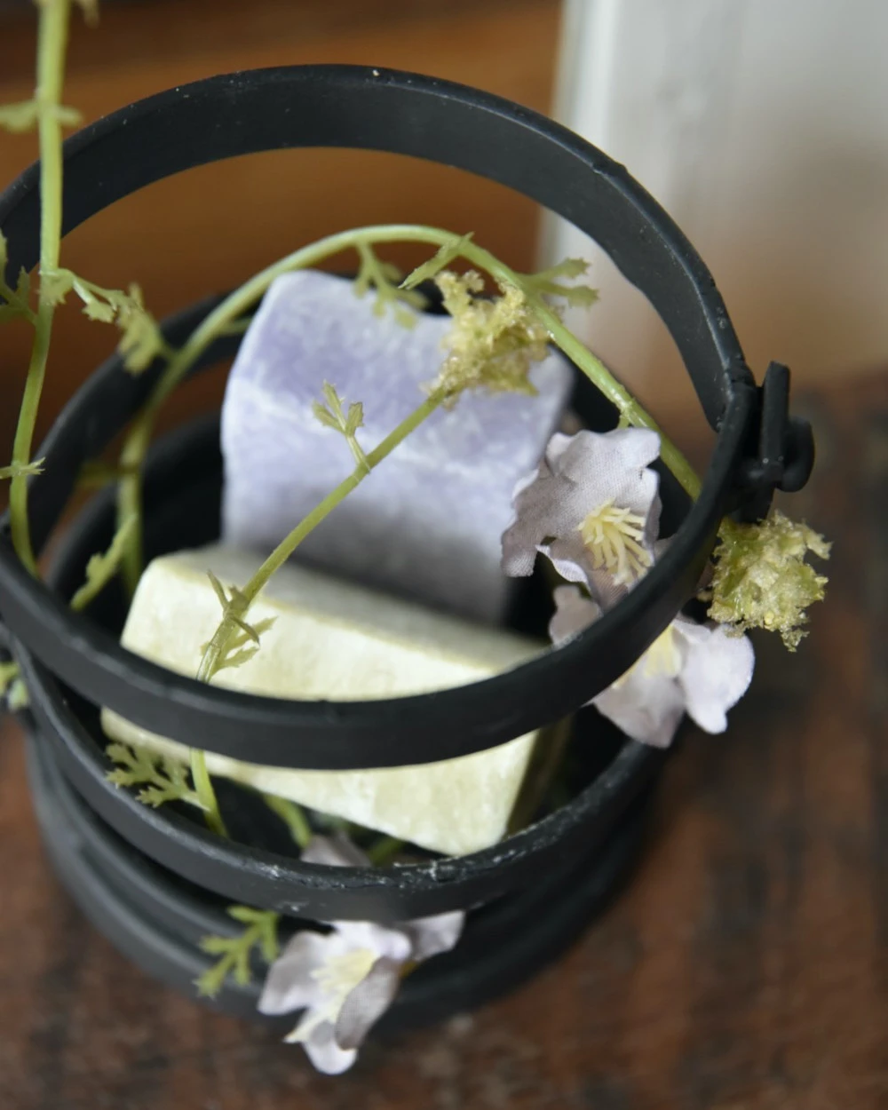 Zwarte Metalen Houder Met Amber Blokjes Lavendel En Jasmijn - Afbeelding 4